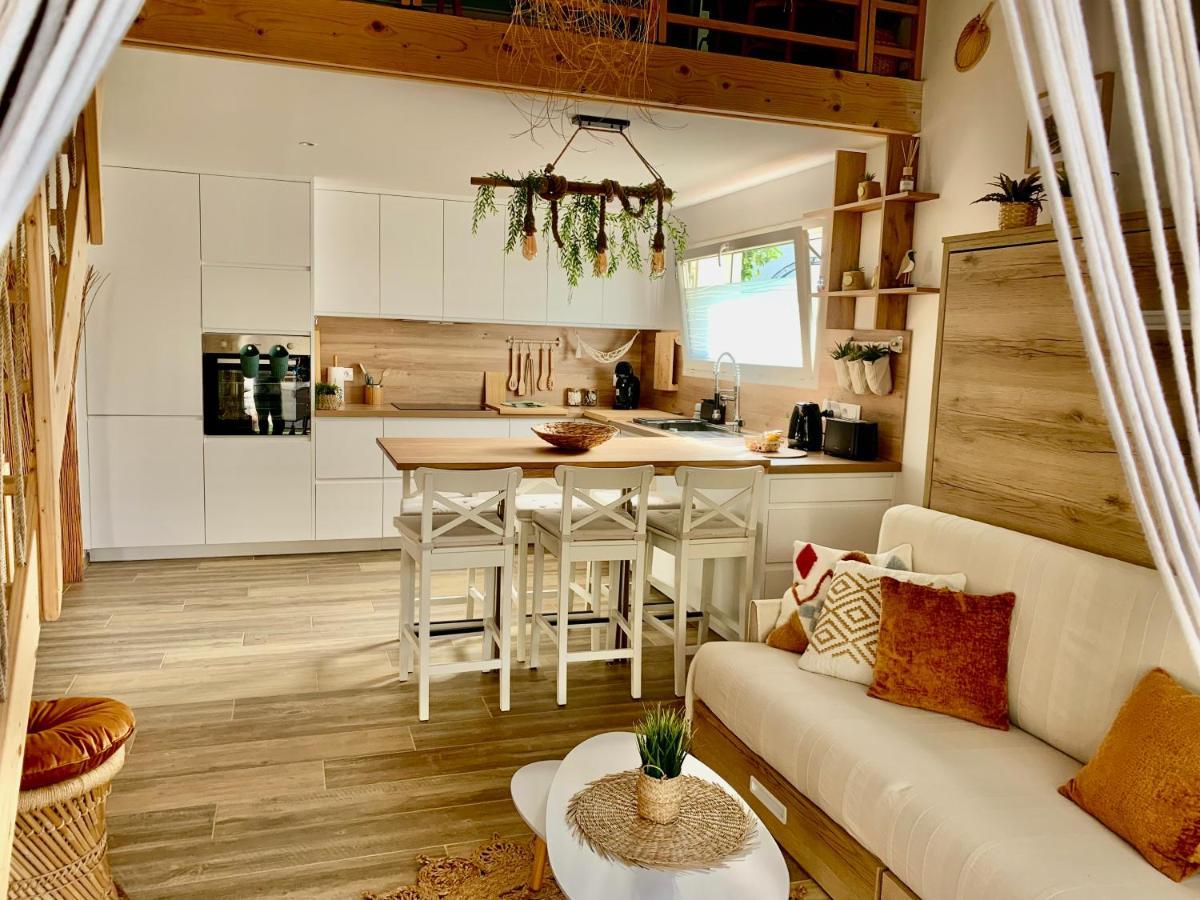 Maisonnette Avec Terrasse Et Jardin-parking Prive-9mn Des Plages A Pied Villa *
