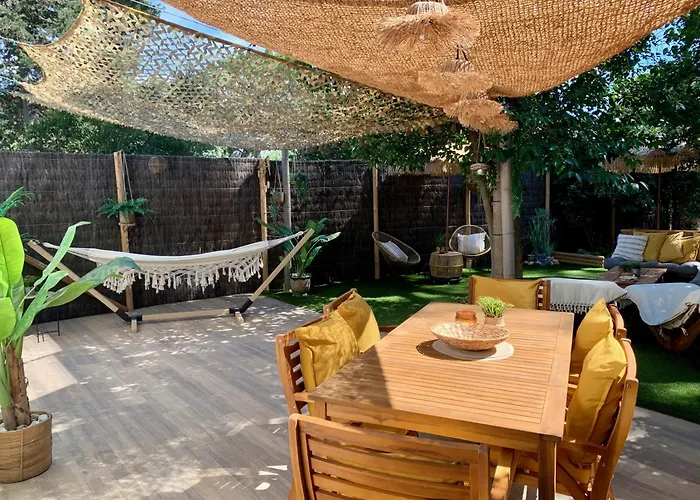 Maisonnette Avec Terrasse Et Jardin-Parking Prive-9Mn Des Plages A Pied