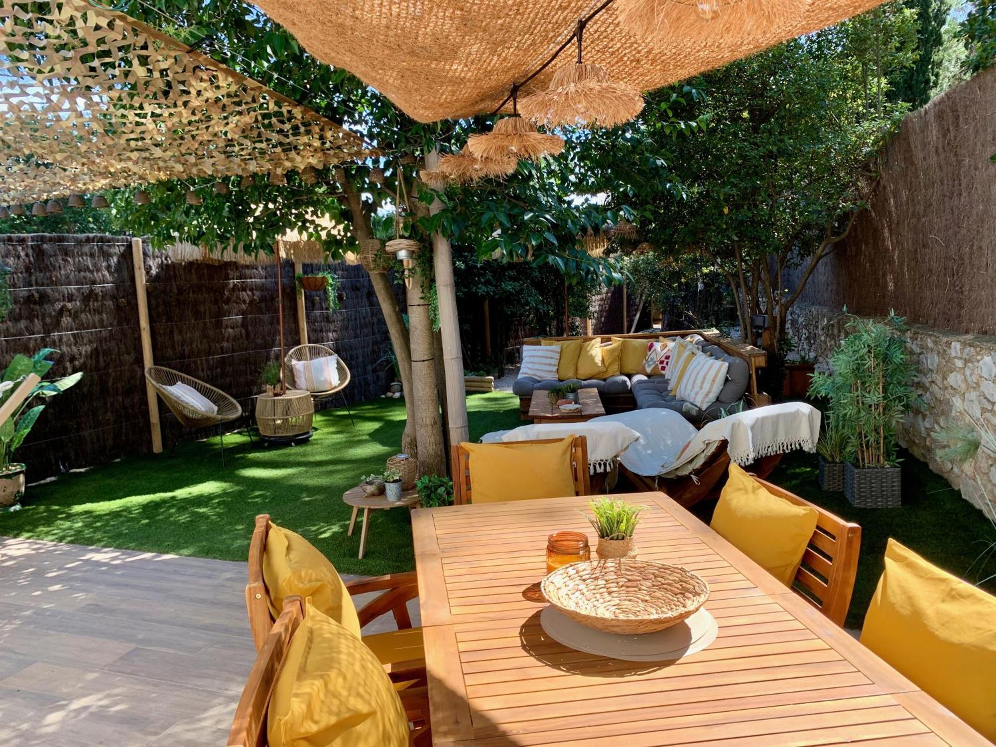 Maisonnette Avec Terrasse Et Jardin-parking Prive-9mn Des Plages A Pied *